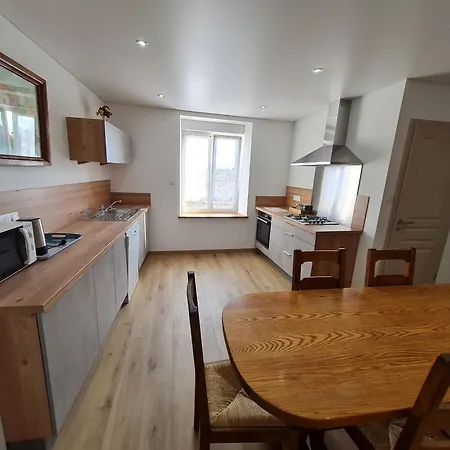 Chaleureux Sur Ferme En Activite Pres De Nancy, Ideal Balades Et Proche Commerces - Fr-1-584-181