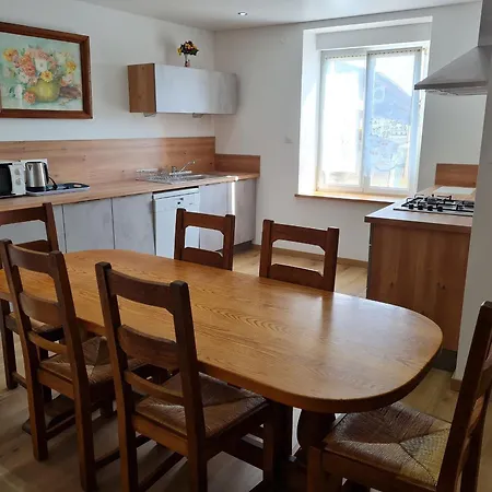 Nyaraló Chaleureux Sur Ferme En Activite Pres De Nancy, Ideal Balades Et Proche Commerces - Fr-1-584-181