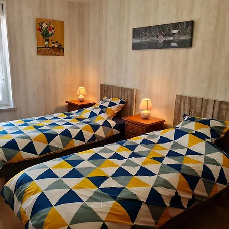 Chaleureux Sur Ferme En Activite Pres De Nancy, Ideal Balades Et Proche Commerces - Fr-1-584-181 Franconville (Meurthe-et-Moselle)