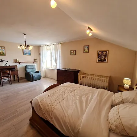 Chaleureux Sur Ferme En Activite Pres De Nancy, Ideal Balades Et Proche Commerces - Fr-1-584-181 Nyaraló Franconville (Meurthe-et-Moselle)