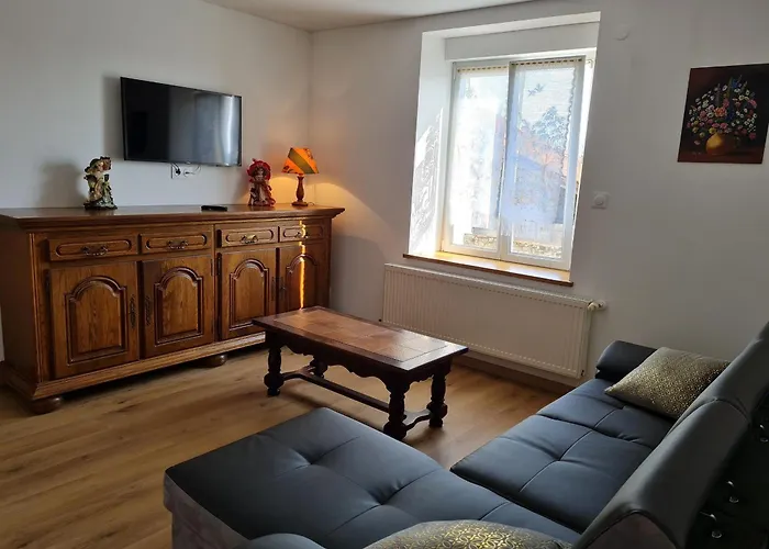 Chaleureux Sur Ferme En Activité Près De Nancy, Idéal Balades Et Proche Commerces - Fr-1-584-181 Hébergement de vacances