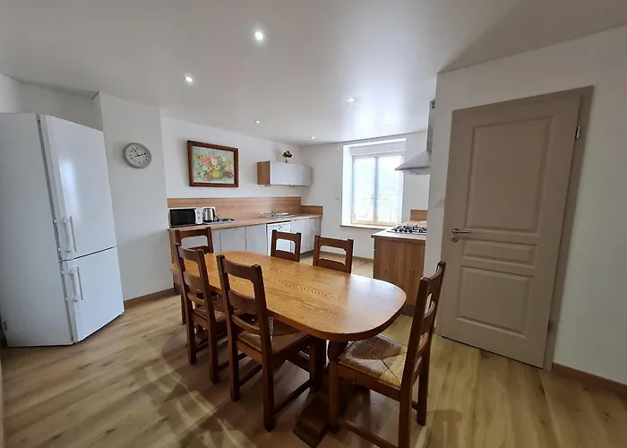 Chaleureux Sur Ferme En Activité Près De Nancy, Idéal Balades Et Proche Commerces - Fr-1-584-181 Hébergement de vacances *